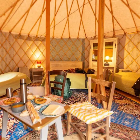 אתר קמפינג Yourte - Camping Des Trois Rivieres Bassignac